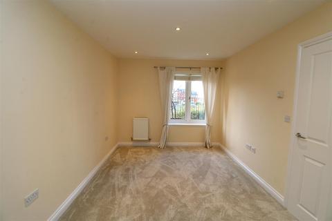 3, Henry Court Allamand Close, Church Crookham, Fleet, GU52 8AR