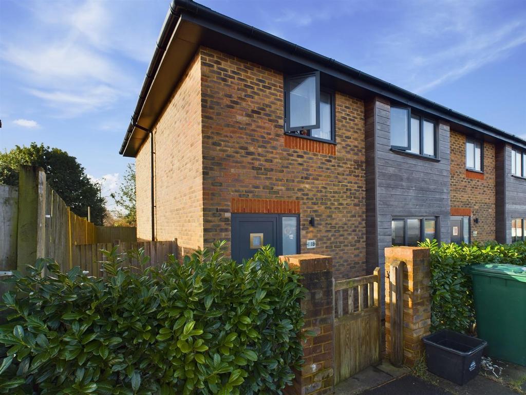 Woodbourne Avenue, Brighton 3 bed end of terrace house to rent £2,210