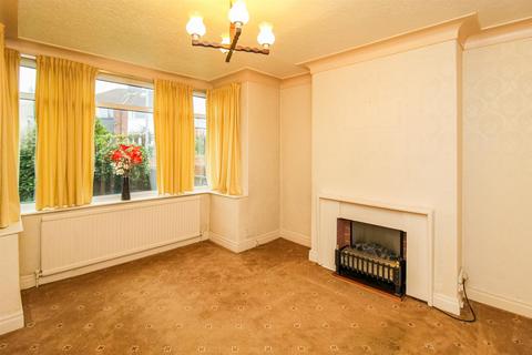 3 bedroom semi-detached house for sale, Carr Gate Mount, Wakefield WF2