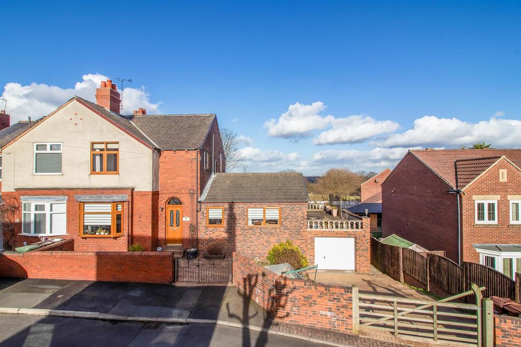 First Avenue, Wakefield WF1 4 bed semidetached house for sale £375,000