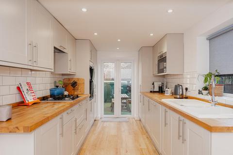 20 Lintons Lane, Epsom, KT17 1DD