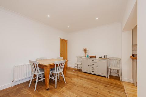 20 Lintons Lane, Epsom, KT17 1DD
