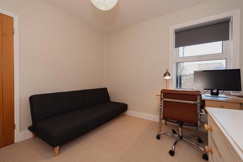 20 Lintons Lane, Epsom, KT17 1DD