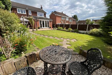 117 Lees Road, Ashton-under-lyne, OL6 8BJ