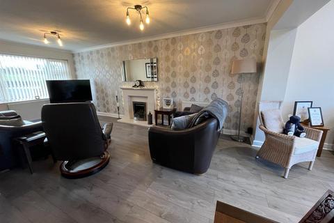 117 Lees Road, Ashton-under-lyne, OL6 8BJ