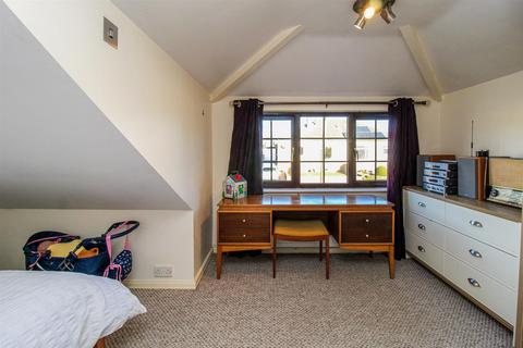 8 Lake Lock Drive, Stanley, Wakefield, WF3 4HL