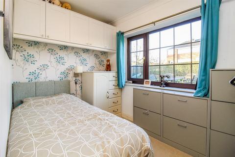 8 Lake Lock Drive, Stanley, Wakefield, WF3 4HL