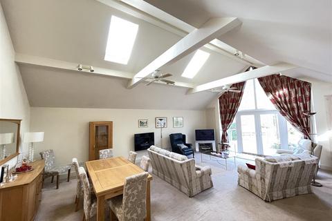 3 bedroom detached bungalow for sale, Whitchers Meadow, Salisbury SP5