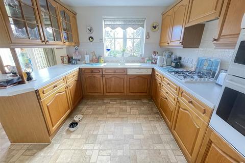 33 Apostle Way, Bishopdown, Salisbury, SP1 3GS
