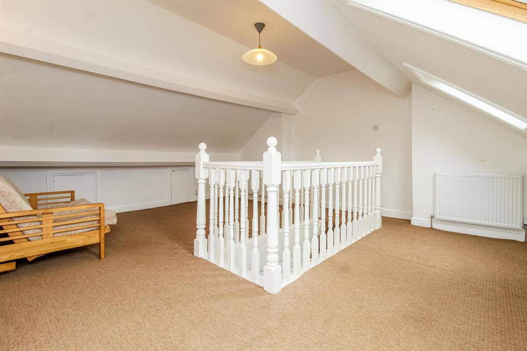 Occasional/loft room