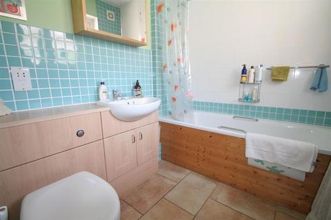 3 Jacksons Terrace, Tisbury, Salisbury, SP3 6HN
