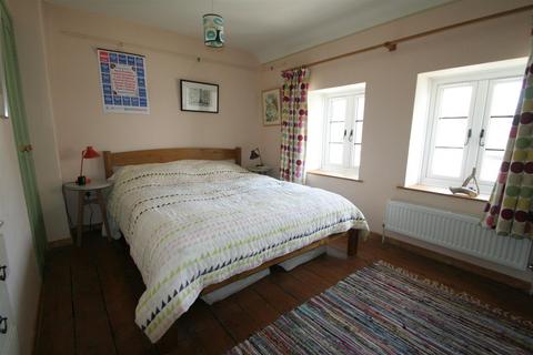 3 Jacksons Terrace, Tisbury, Salisbury, SP3 6HN