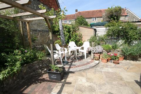 3 Jacksons Terrace, Tisbury, Salisbury, SP3 6HN