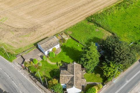 4 bedroom cottage for sale, Bar Lane, Wakefield WF4