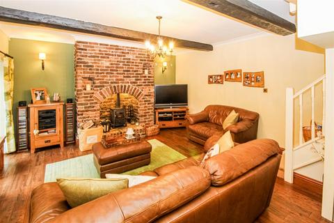 3 bedroom barn conversion for sale, Ouchthorpe Lane, Wakefield WF1