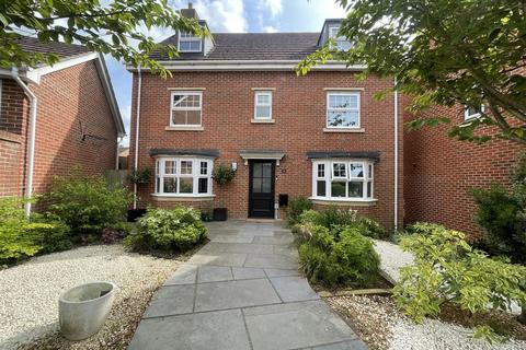 2 Sassoon Close, Salisbury, SP2 9LR
