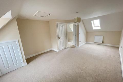 36 Castle Well Drive, Old Sarum, Salisbury, SP4 6GD