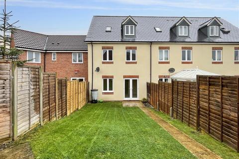 36 Castle Well Drive, Old Sarum, Salisbury, SP4 6GD
