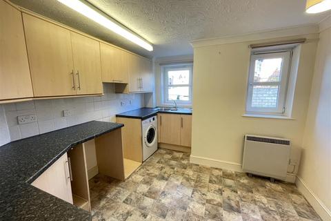 1 bedroom ground floor flat for sale, Manor Road, Salisbury SP1