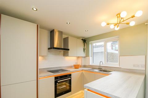 42 Greenfield Way, Wrenthorpe, Wakefield, WF2 0TN
