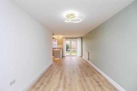 42 Greenfield Way, Wrenthorpe, Wakefield, WF2 0TN