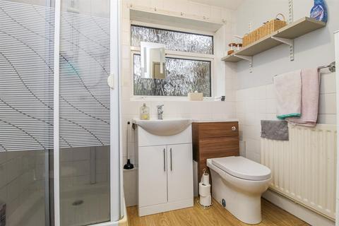 214 Barnsley Road, Wakefield, WF2 6EF