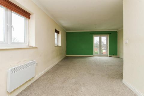 2 bedroom property for sale, Rivermead Court, Wakefield WF2