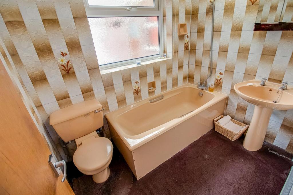Bathroom/w.c.
