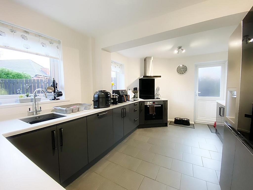 Littondale, Hadrian Lodge West, Wallsend 3 bed semidetached house for