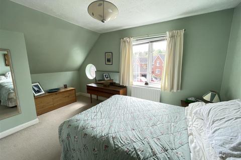46 Apostle Way, Bishopdown, Salisbury, SP1 3GS