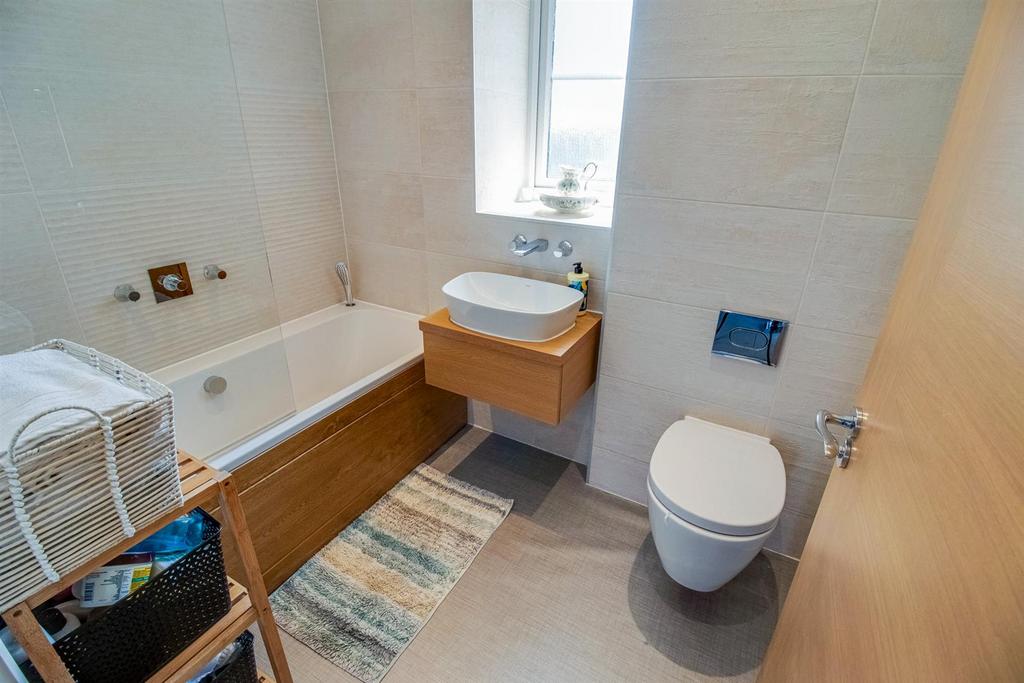 Bathroom/w.c.