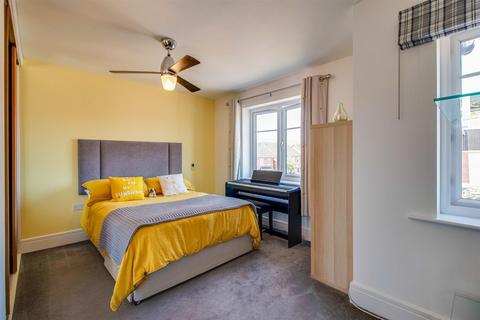 62 Allerton Road, Crigglestone, Wakefield, WF2 7FB