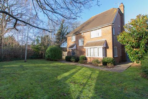 4 bedroom detached house for sale, Sycamore Drive, Burgess Hill