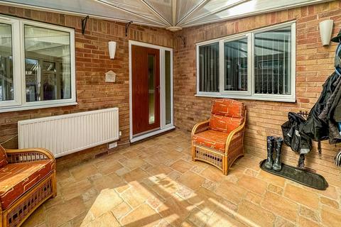6 Copper Beech Court, Walton, Wakefield, WF2 6TD