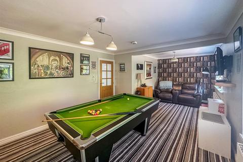 6 Copper Beech Court, Walton, Wakefield, WF2 6TD