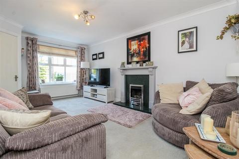 4 bedroom detached house for sale, The Crimbles, Wakefield WF4