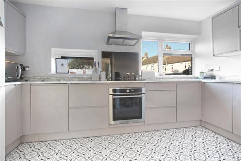 14 Berkeley Close, Ware, SG12 0BP