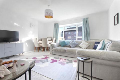14 Berkeley Close, Ware, SG12 0BP