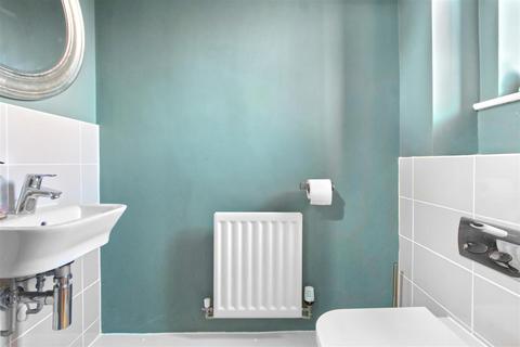 29 Hastings Avenue, Cheshunt, Waltham Cross, EN7 6DY