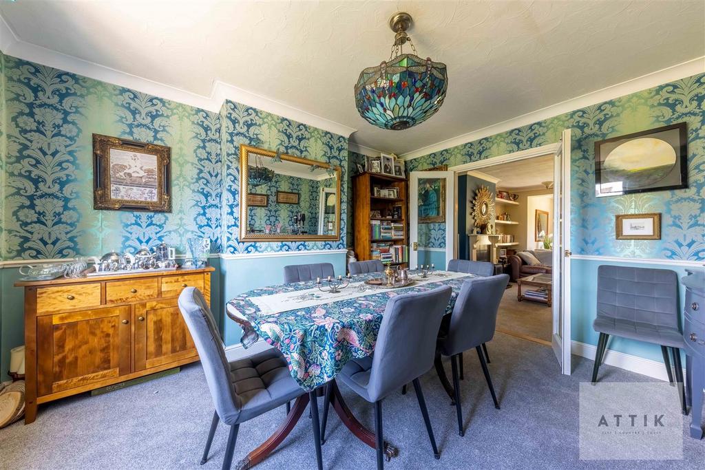 School Lane, Sprowston, Norwich 4 bed semidetached house for sale £