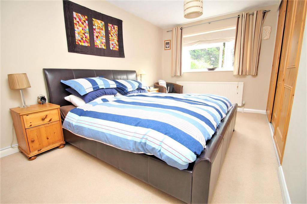 Bed 1 2.jpg