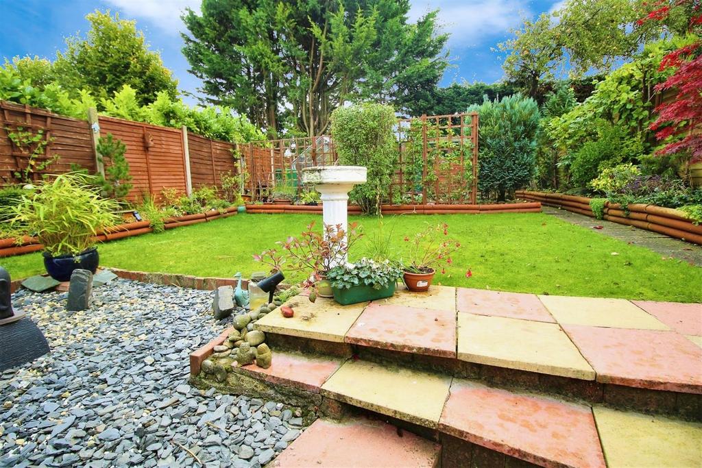 Garden 202.jpg