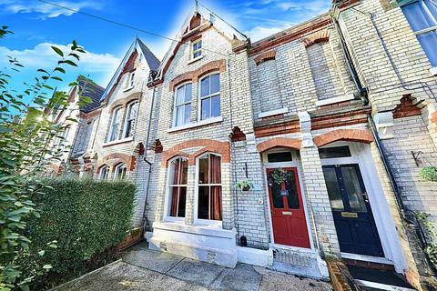 4 bedroom terraced house for sale, Salisbury Street, Hull