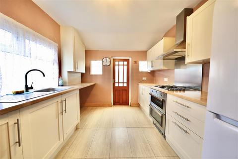 3 bedroom terraced house for sale, Ormonde Avenue, Hull