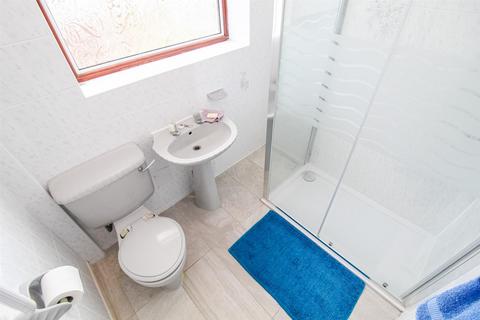 12 Carr Gate Mount, Carr Gate, Wakefield, WF2 0QP