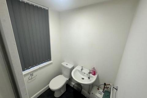 Property to rent, Old Chester Road, Birkenhead, CH41