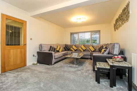 3 bedroom detached bungalow for sale, Oakland Road, Wakefield WF1