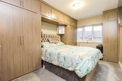 15 Oakland Road, Wakefield, WF1 5LZ