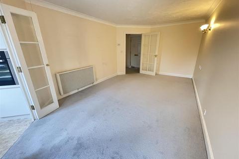 1 bedroom retirement property for sale, Archers Court, Salisbury SP1