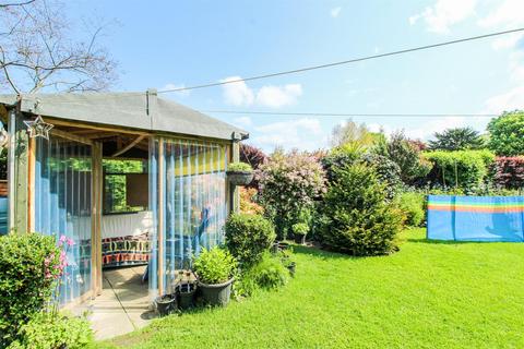 8 Bede Court, Wakefield, WF1 3RW
